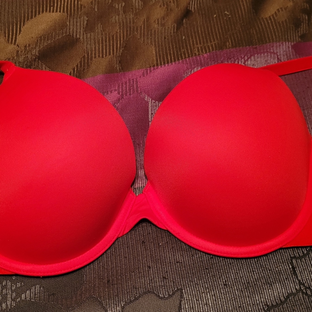 PINK VICTORIA'S SECRET BRA